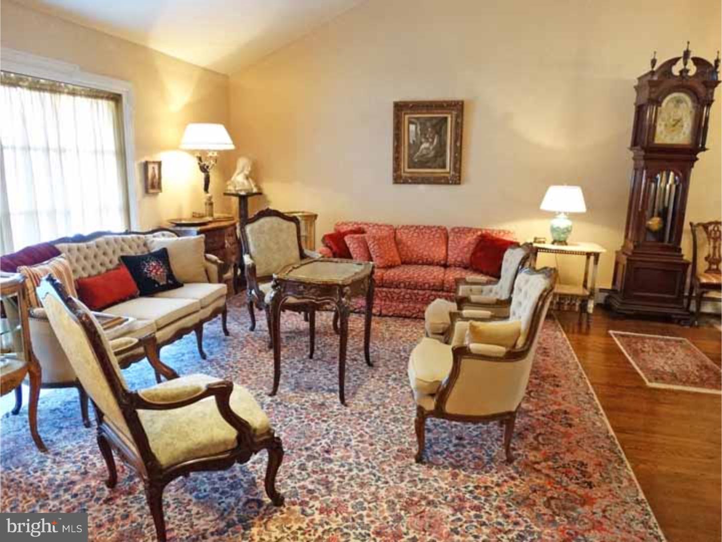9663 Sandanne Road Philadelphia, PA 19115 - Photo 5 of 24 Living Room