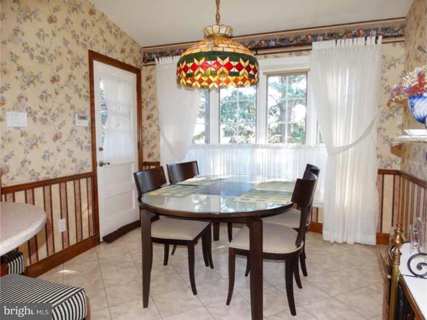 9663 Sandanne Road Philadelphia, PA 19115 - Photo 9 of 24 Breakfast Room