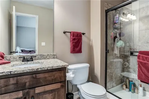 $695,000 | 18914 West 100th Street, Lenexa, KS 66220