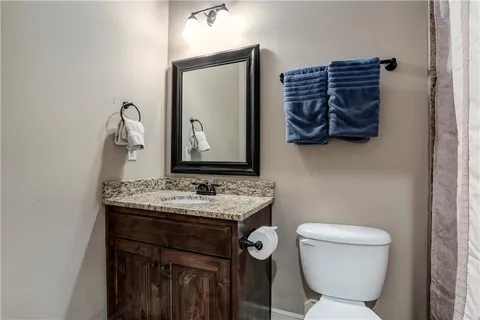 $695,000 | 18914 West 100th Street, Lenexa, KS 66220