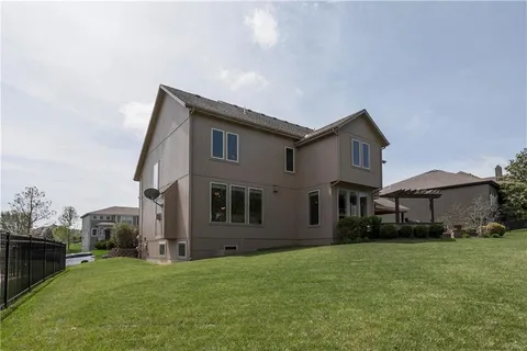 $695,000 | 18914 West 100th Street, Lenexa, KS 66220