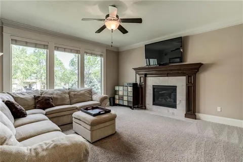 $695,000 | 18914 West 100th Street, Lenexa, KS 66220