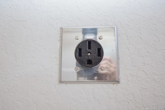 $1,500 | 8407 Via Verona, Unit 103, San Antonio, TX 78227