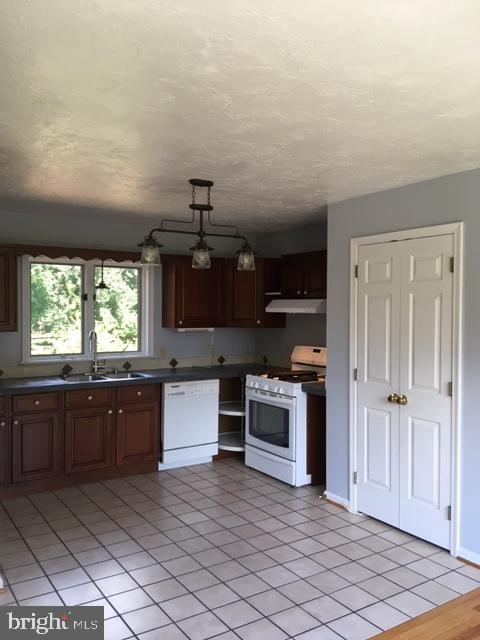 2039 Spring Street York, PA 17408 - Photo 18 of 36 Gallery Image 18