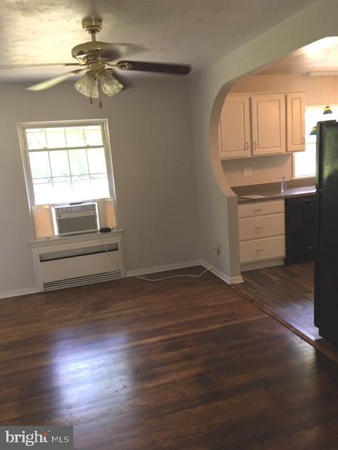 2039 Spring Street York, PA 17408 - Photo 5 of 36 Gallery Image 5