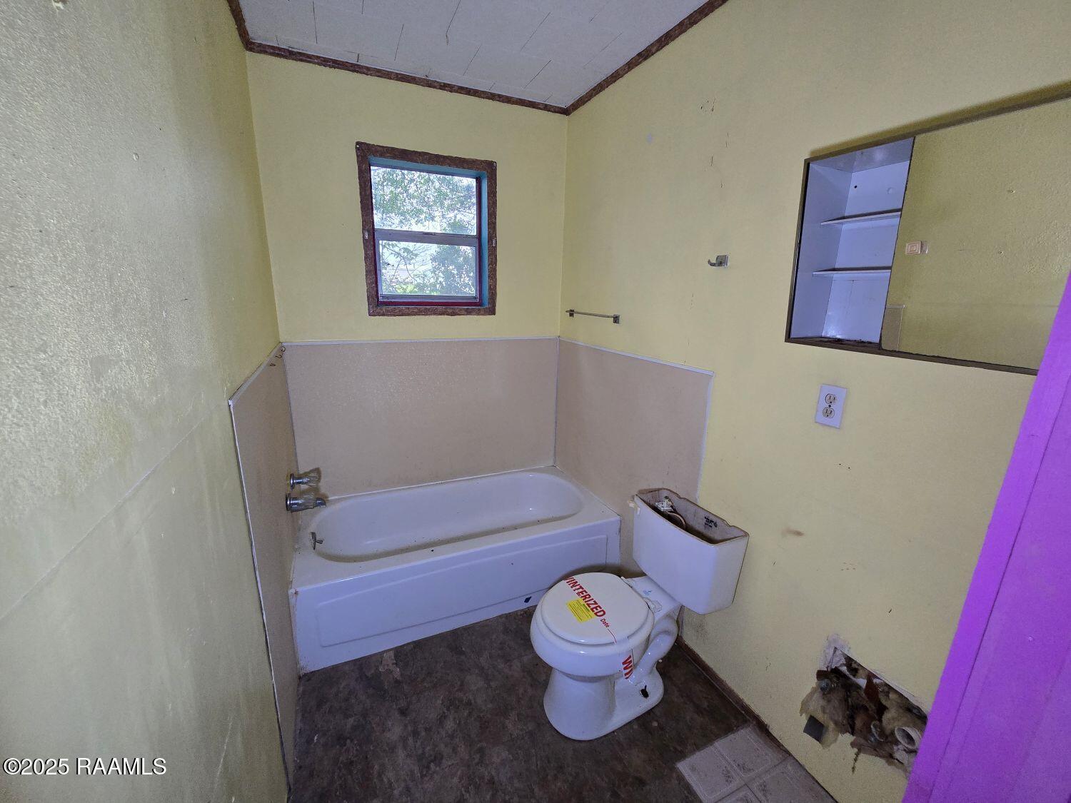 1716 Woodstone Road Eunice, LA 70535 - Photo 17 of 23 17 BATHROOM 3