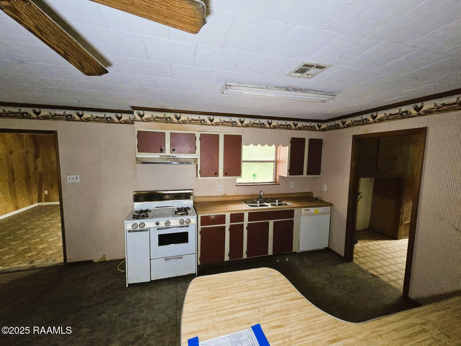 1716 Woodstone Road Eunice, LA 70535 - Photo 7 of 23 7 KITCHEN