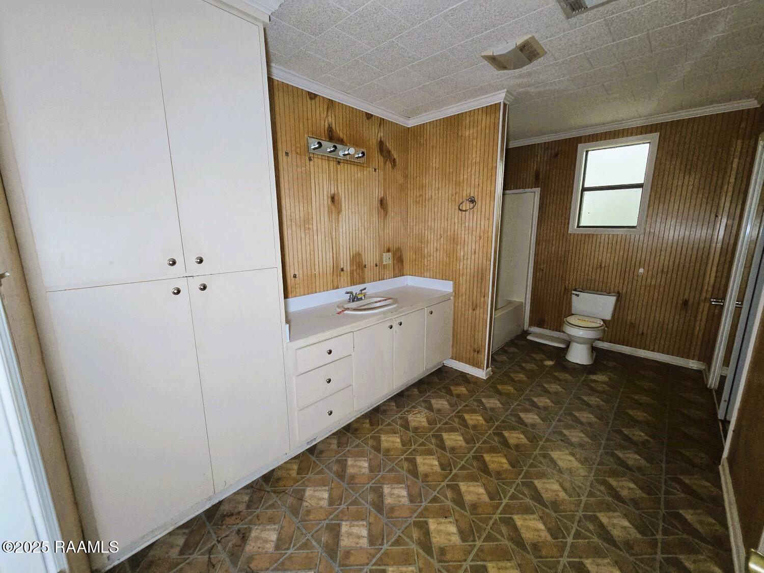 1716 Woodstone Road Eunice, LA 70535 - Photo 9 of 23 9 BATHROOM 1