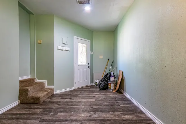 $650 | 229 Bishop Street, Unit 1, Livingston, TX 77351