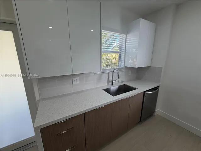 $2,875 | 1045 Southwest 8th Avenue, Unit 1045, Miami, FL 33130