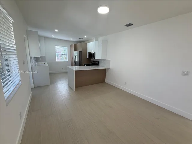 $2,875 | 1045 Southwest 8th Avenue, Unit 1045, Miami, FL 33130