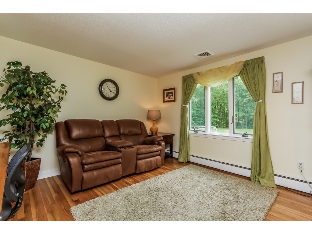 62 Pollard Road Plaistow, NH 03865 - Photo 24 of 36