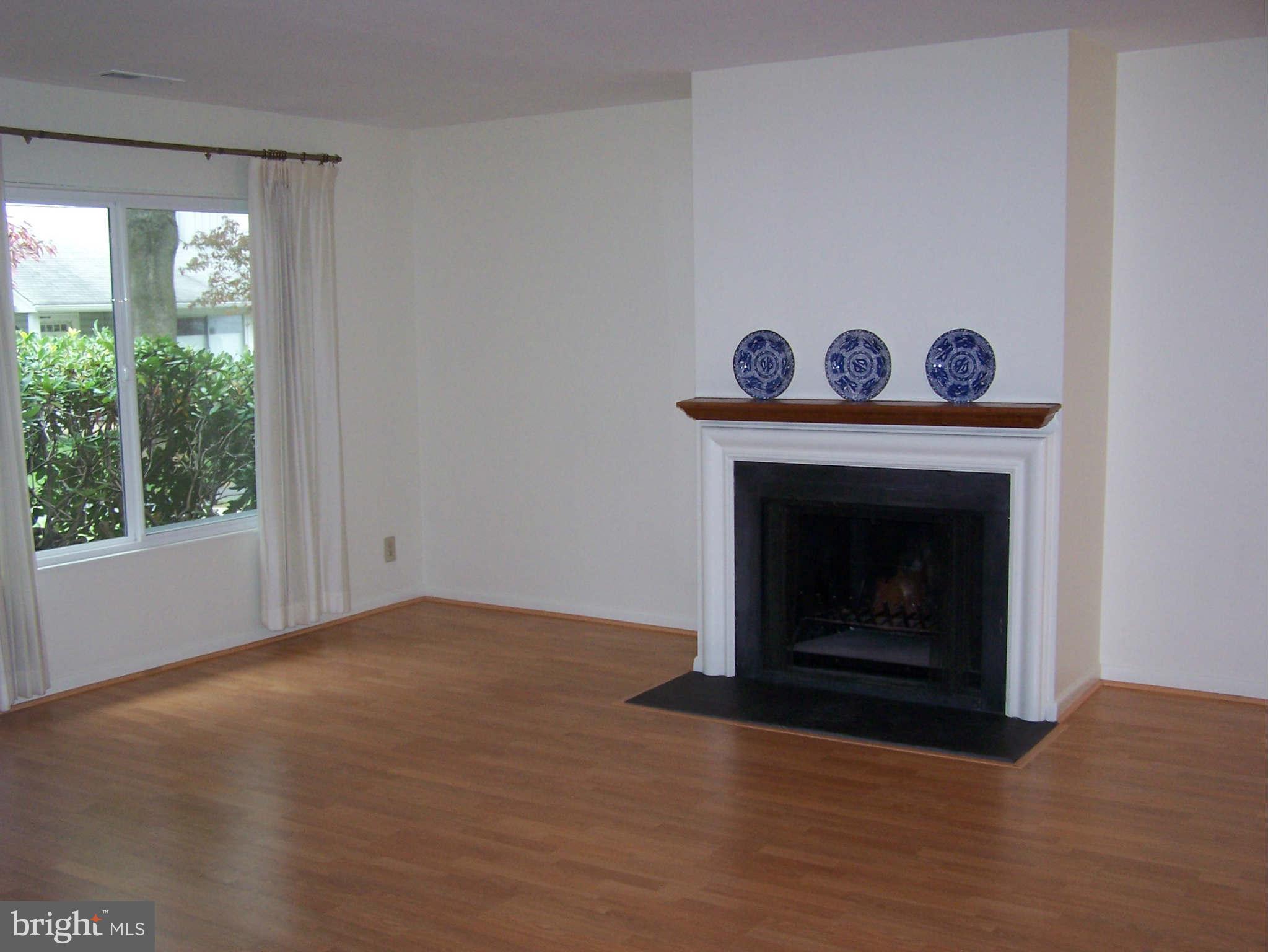 3603 Edelmar Terrace, Unit 130 Silver Spring, MD 20906 - Photo 13 of 25 Living Room
