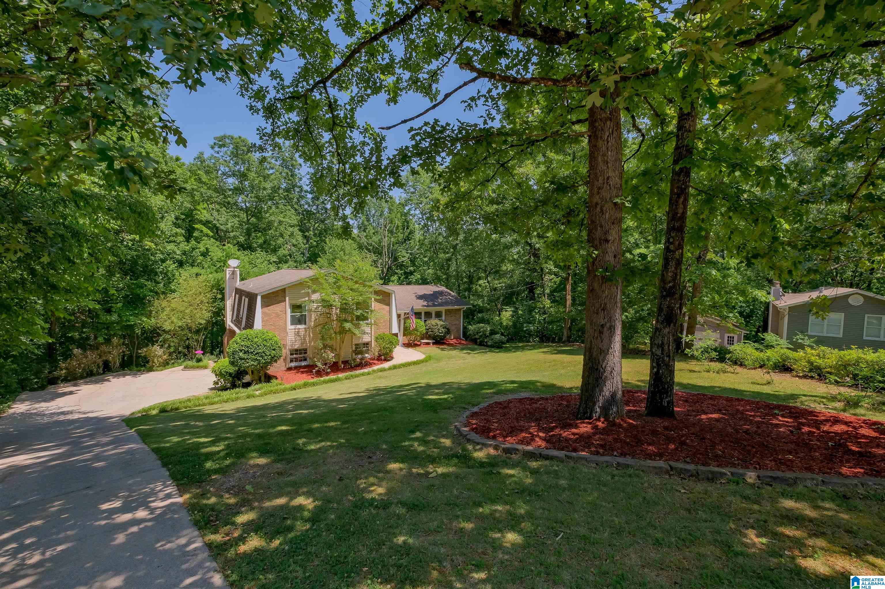 4669 Burningtree Lane Pelham, AL 35124 - Photo 4 of 45