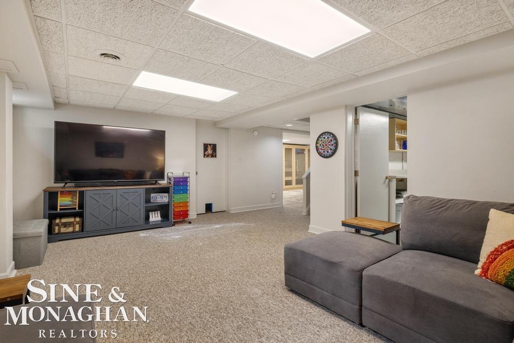 312 Cloverly Road Grosse Pointe, MI 48236 - Photo 50 of 89 50170282-d15dbd80-8e6e-4128-8e47-2c0a0a43af29.JPG