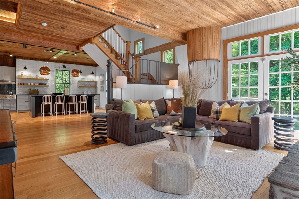 47 Longfellow Road Wellesley, MA 02481 - Photo 10 of 42