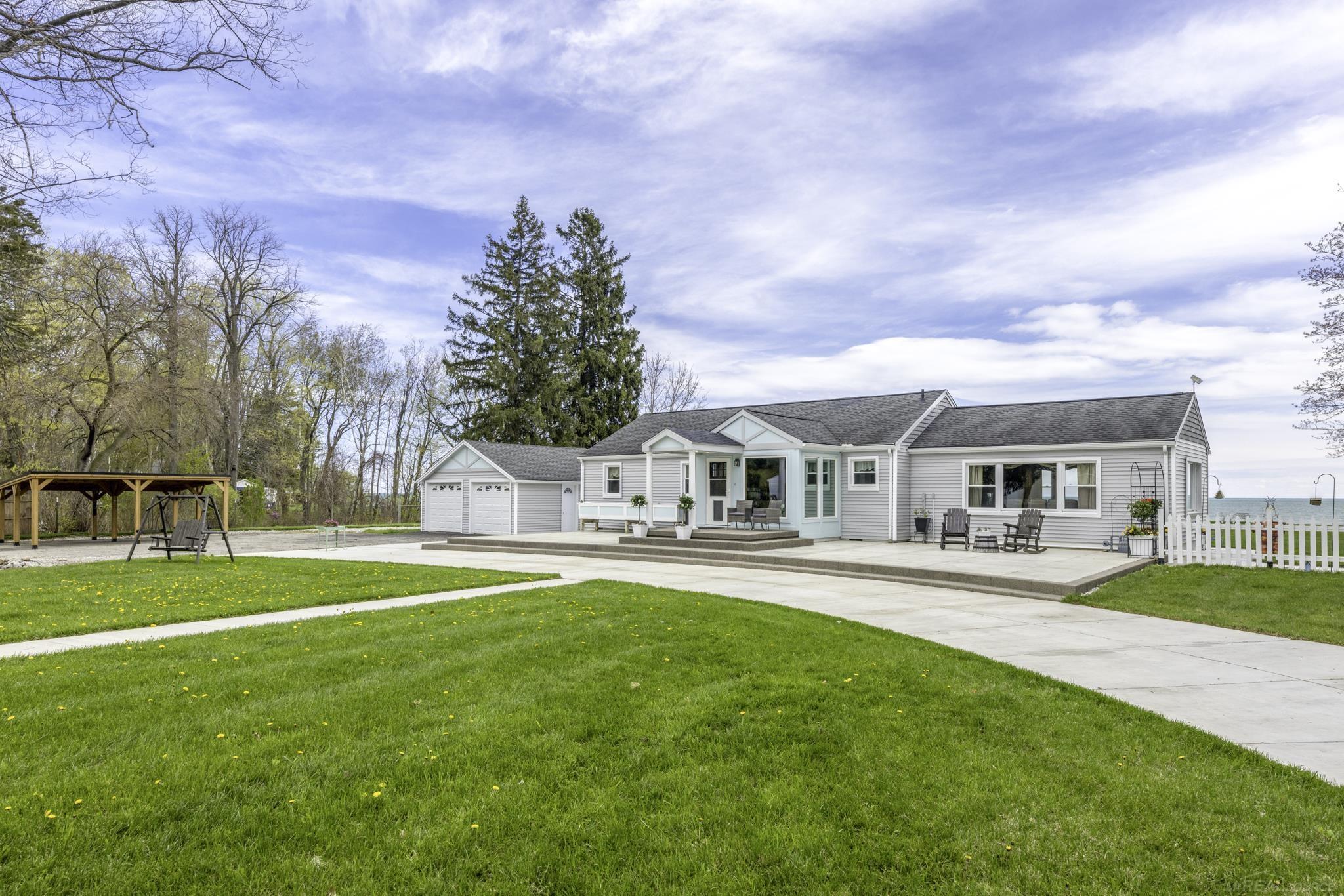 6655 Lakeshore Road Lexington, MI 48450 - Photo 8 of 99