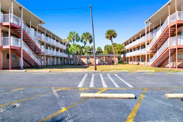 $174,900 | 600 Scenic Highway, Unit 306, Pensacola, FL 32503