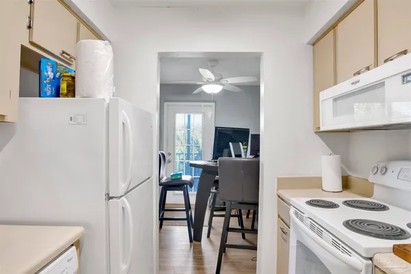 $174,900 | 600 Scenic Highway, Unit 306, Pensacola, FL 32503