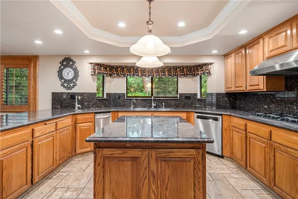 $999,990 | 41540 Nonpareil Drive, Palmdale, CA 93551