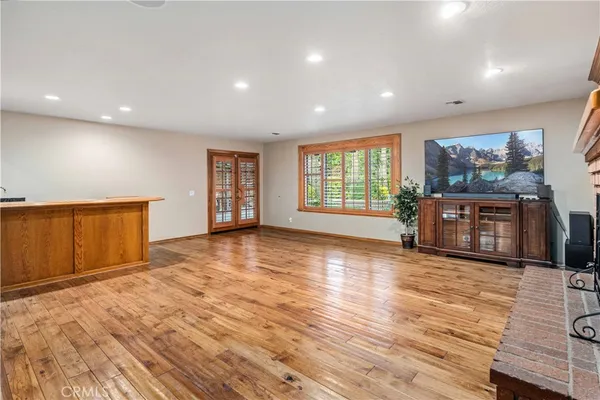$999,990 | 41540 Nonpareil Drive, Palmdale, CA 93551