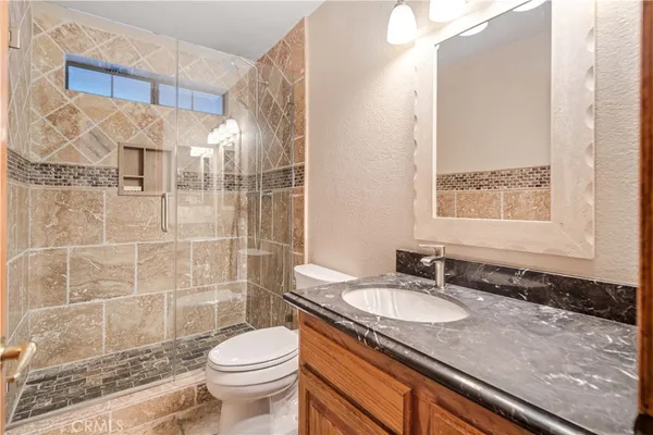 $999,990 | 41540 Nonpareil Drive, Palmdale, CA 93551