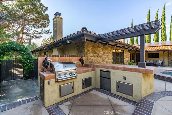 $999,990 | 41540 Nonpareil Drive, Palmdale, CA 93551