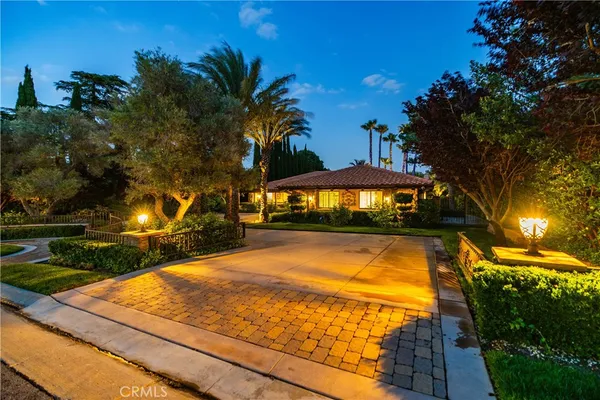 $999,990 | 41540 Nonpareil Drive, Palmdale, CA 93551