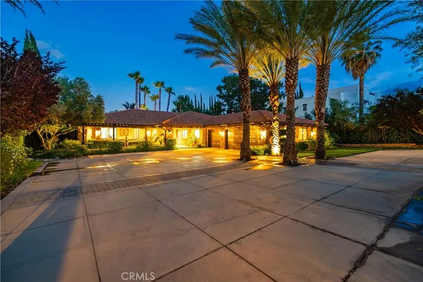 $999,990 | 41540 Nonpareil Drive, Palmdale, CA 93551