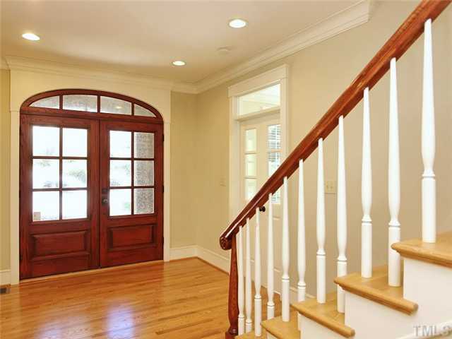 3113 Agecroft Road Raleigh, NC 27608 - Photo 3 of 23