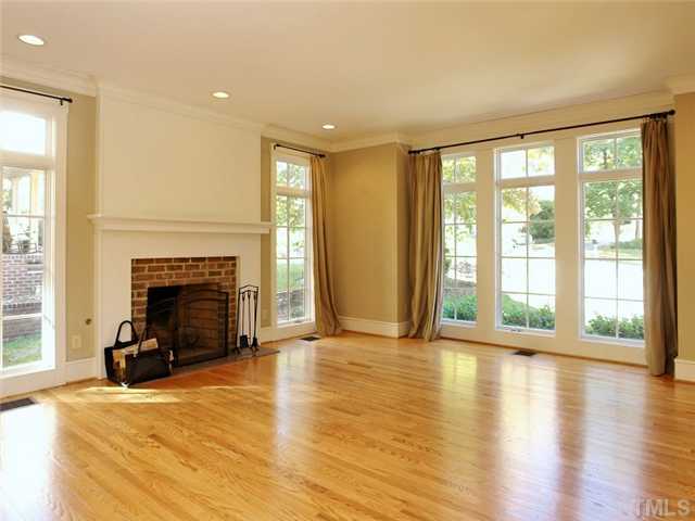 3113 Agecroft Road Raleigh, NC 27608 - Photo 6 of 23
