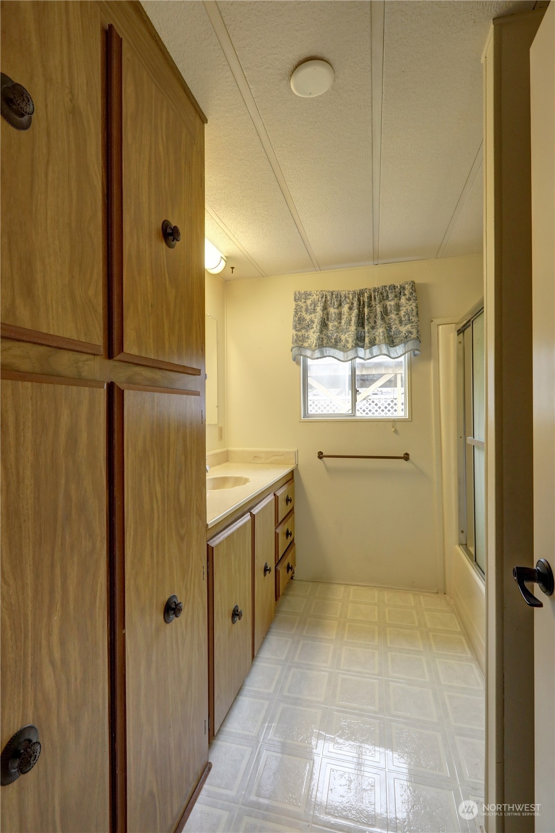 12600 Northeast 199th Street Bothell, WA 98011 - Photo 16 of 20 Gallery Image 16