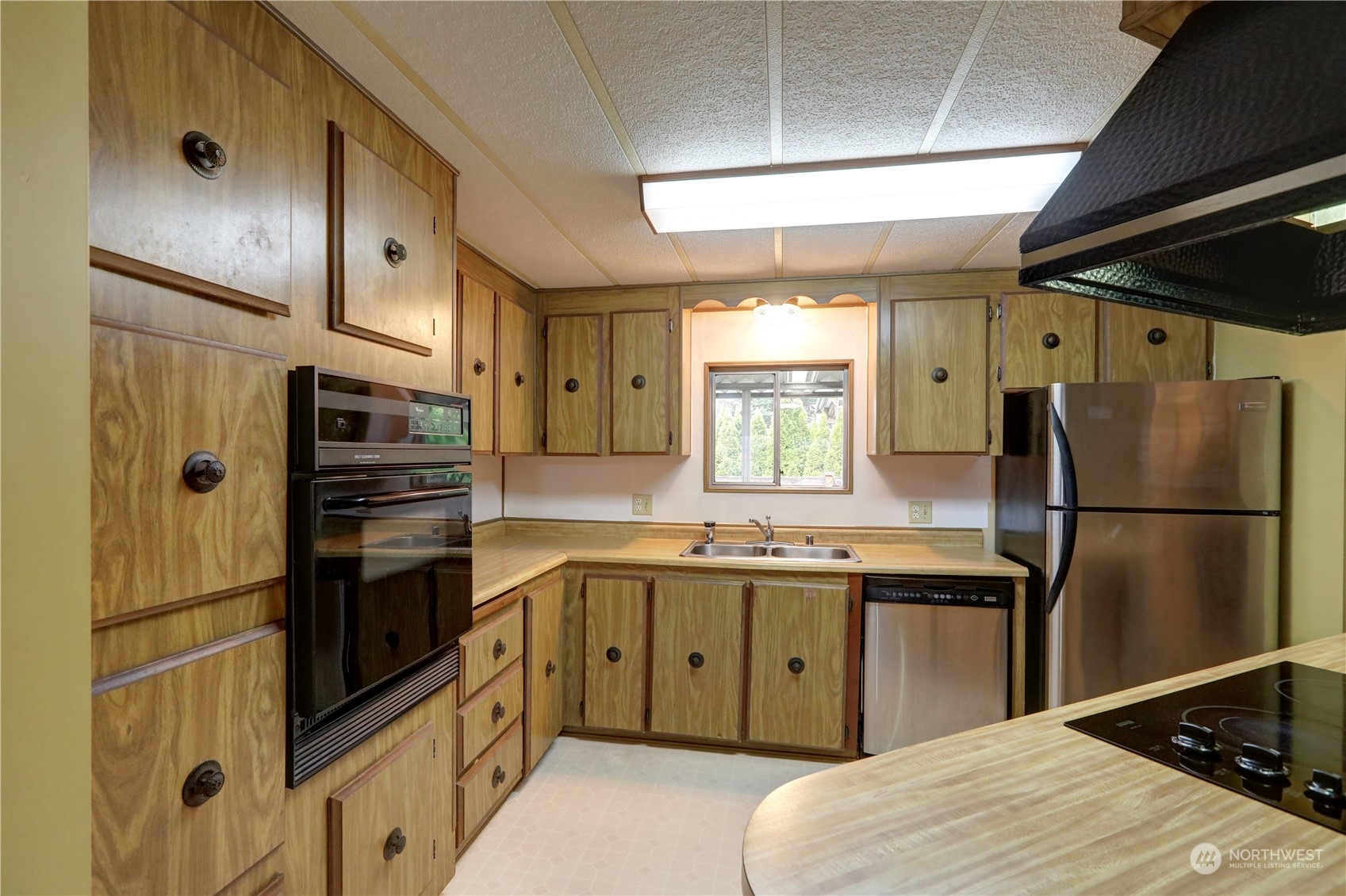 12600 Northeast 199th Street Bothell, WA 98011 - Photo 10 of 20 Gallery Image 10