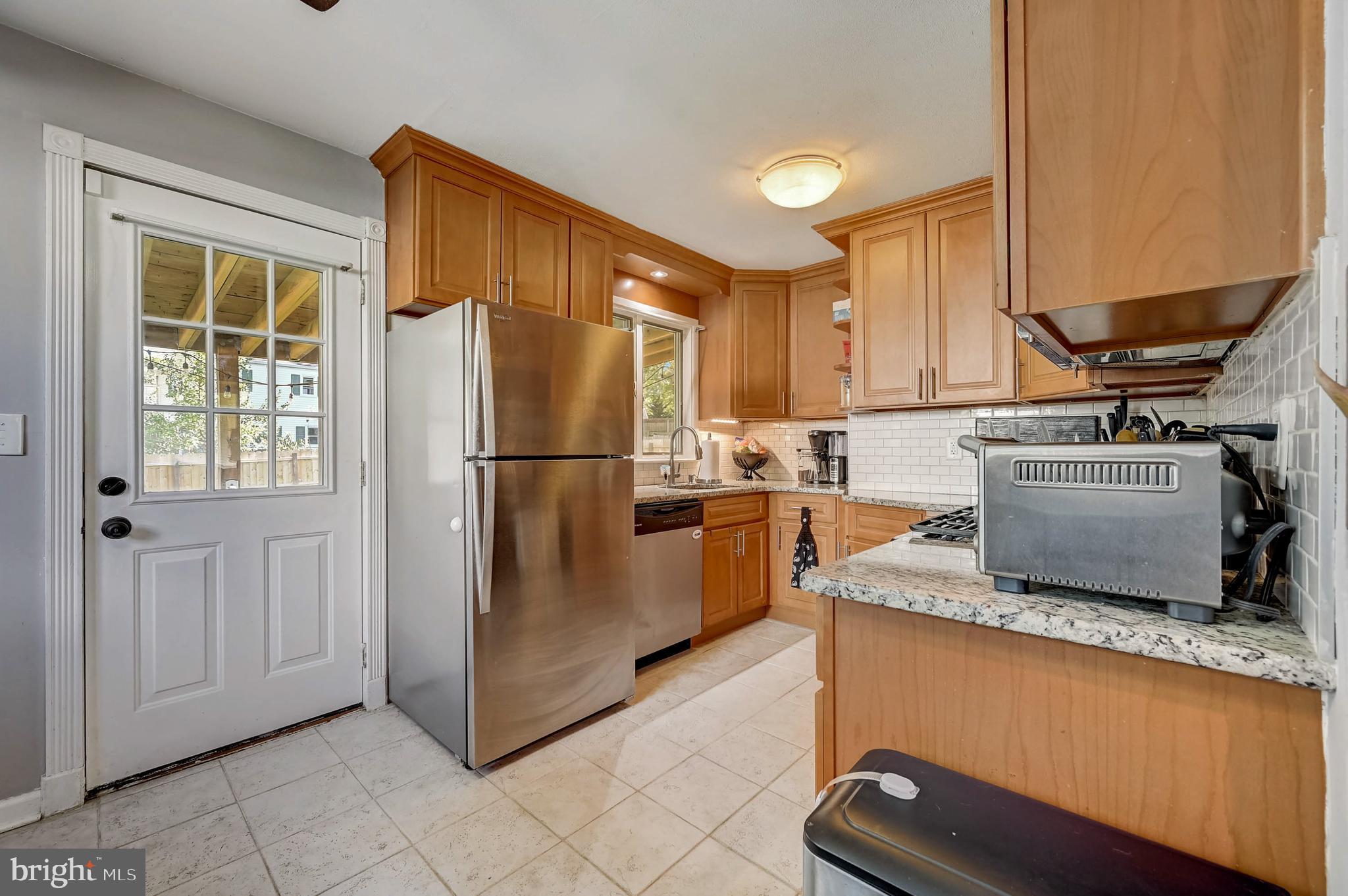 35 Miry Brook Road Hamilton, NJ 08690 - Photo 8 of 33