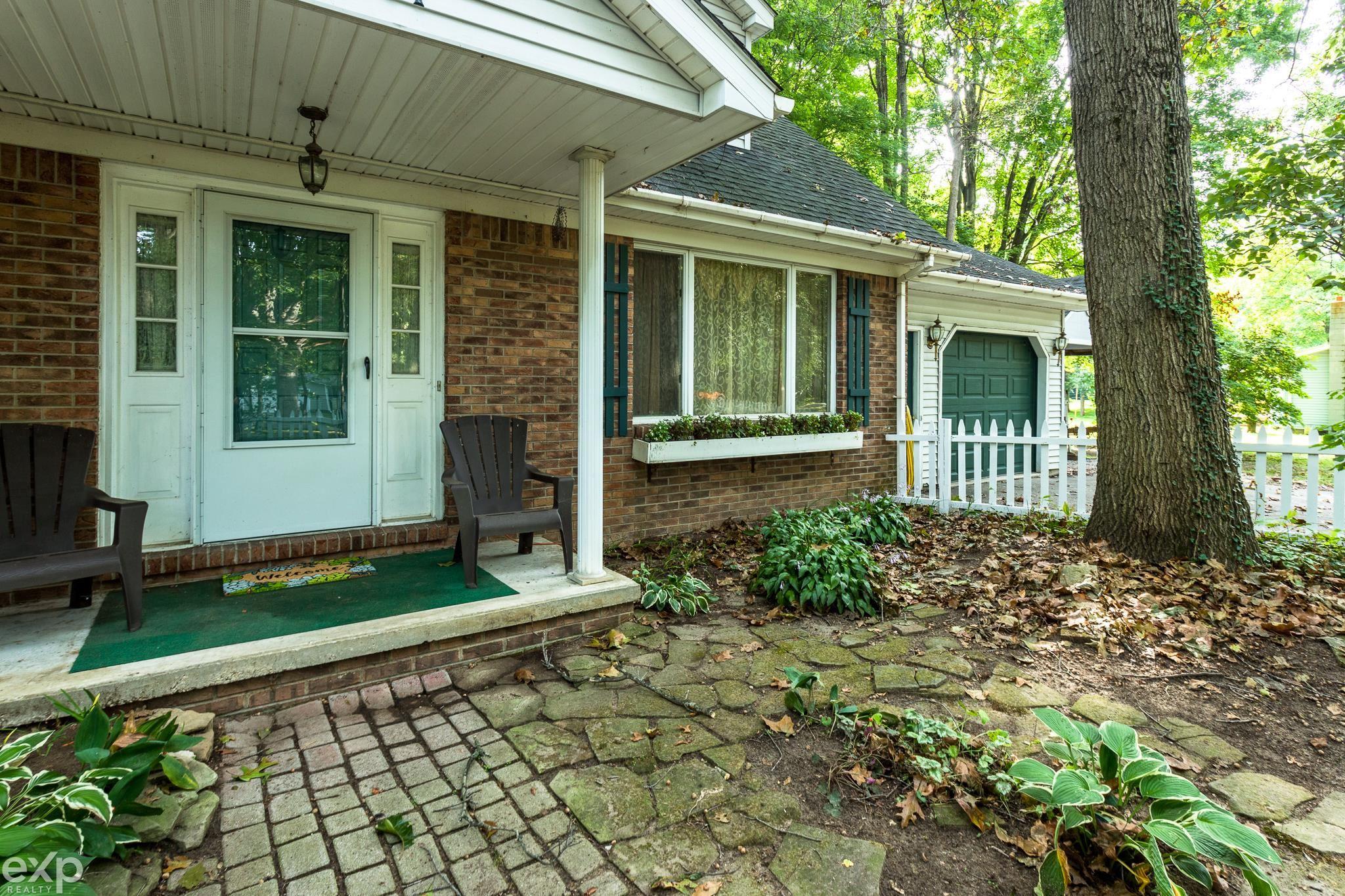 8891 Field Road Algonac, MI 48001 - Photo 5 of 37
