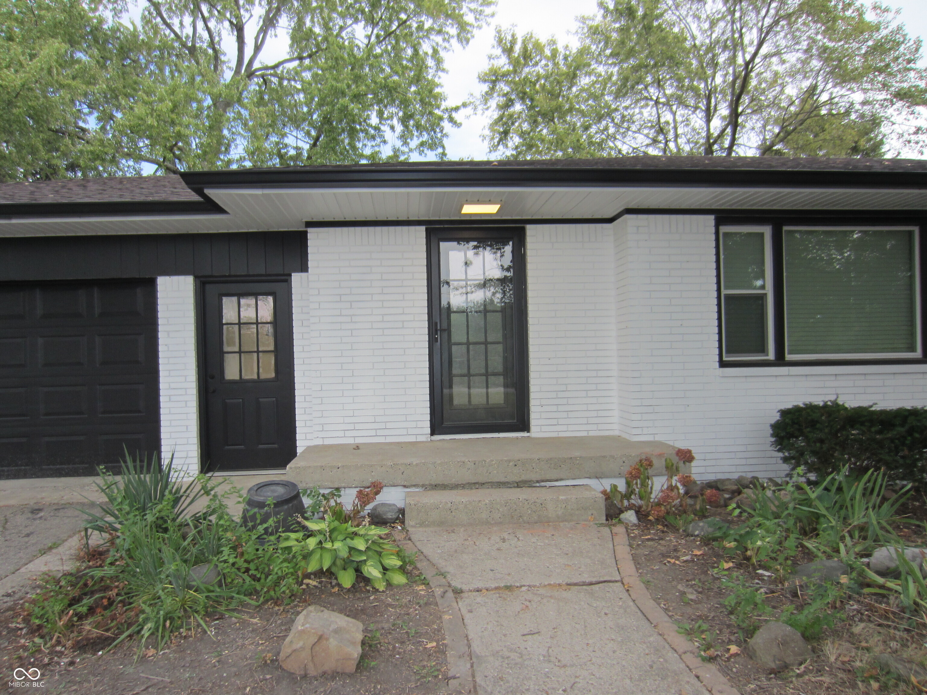 2701 North German Church Road Indianapolis, IN 46229 - Photo 1 of 32 Gallery Image 1