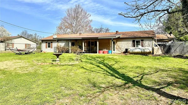 $197,000 | 508 Monroe Street, Thayer, MO 65791