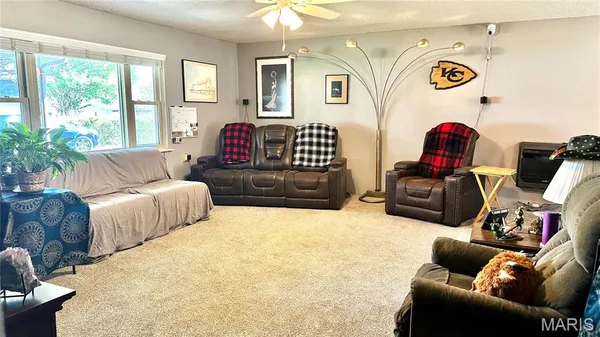 $189,900 | 508 Monroe Street, Thayer, MO 65791