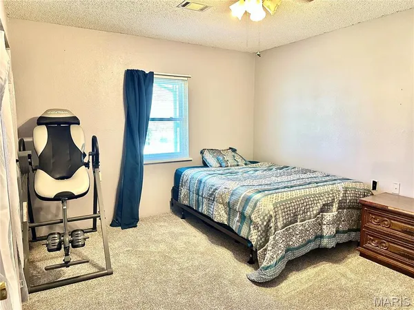 $189,900 | 508 Monroe Street, Thayer, MO 65791