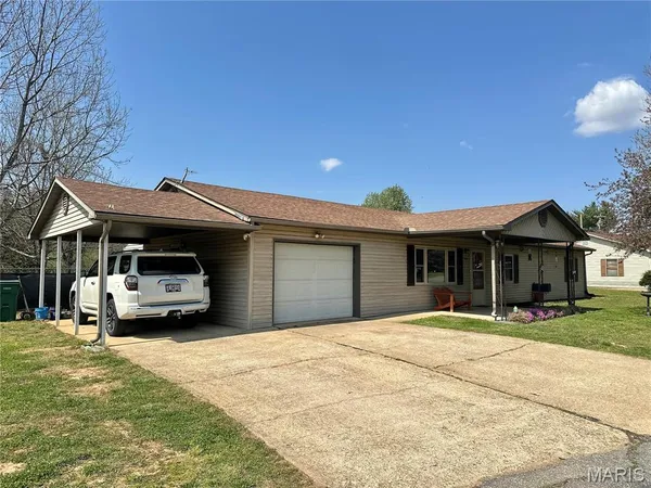 $197,000 | 508 Monroe Street, Thayer, MO 65791