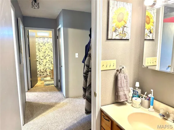 $197,000 | 508 Monroe Street, Thayer, MO 65791