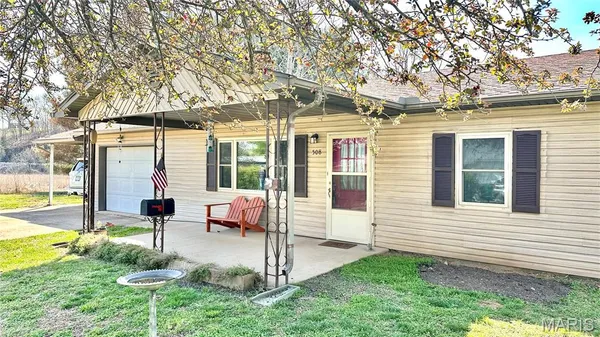 $197,000 | 508 Monroe Street, Thayer, MO 65791