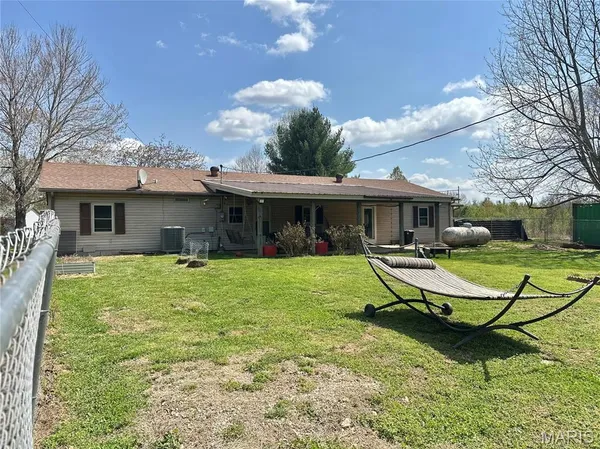 $197,000 | 508 Monroe Street, Thayer, MO 65791