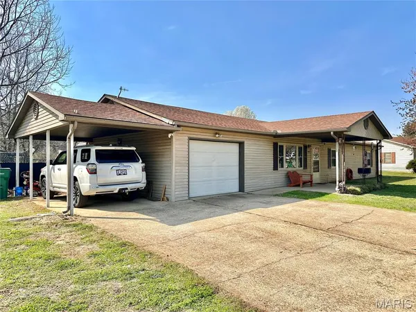 $197,000 | 508 Monroe Street, Thayer, MO 65791