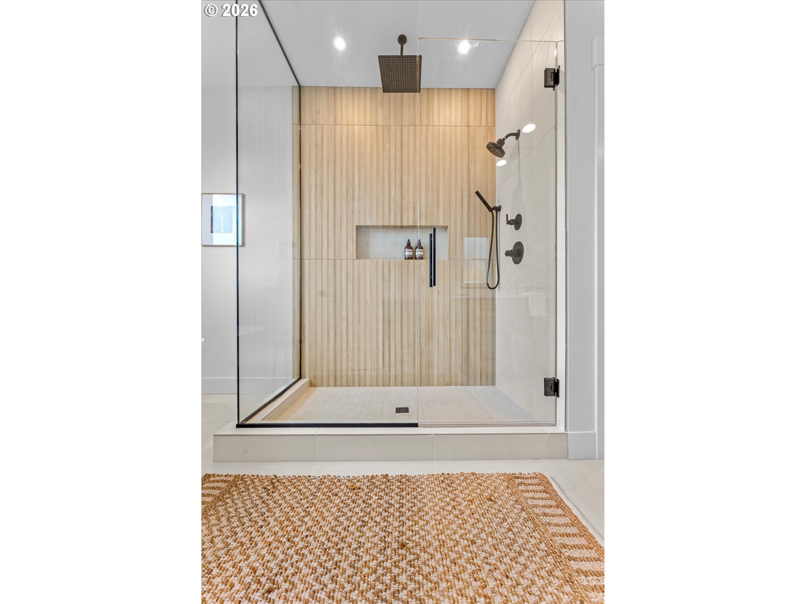 789 Riley Drive Northeast Silverton, OR 97381 - Photo 18 of 24 a bathroom with a shower