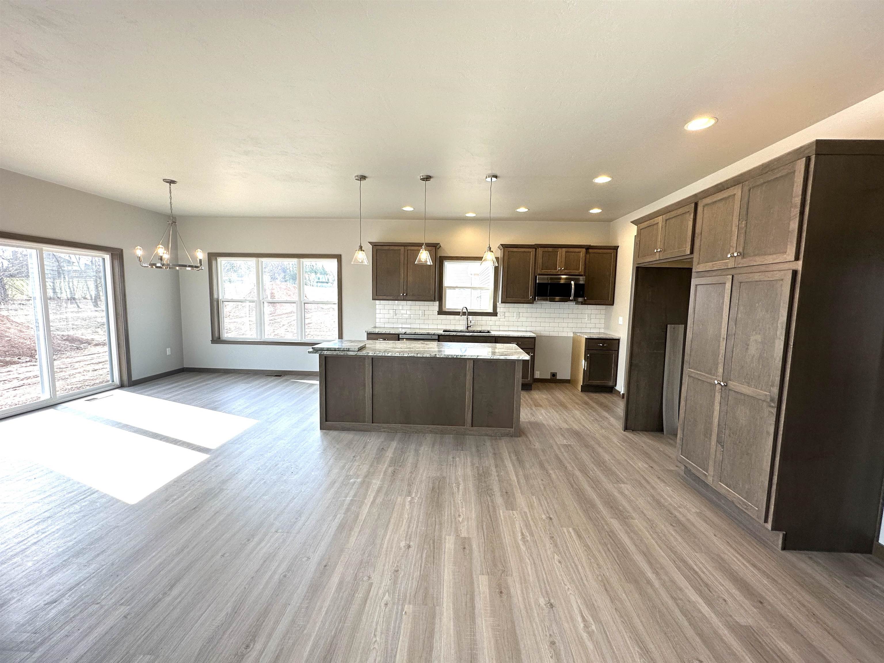 N9035 Cedar Court Menasha, WI 54952 - Photo 3 of 12