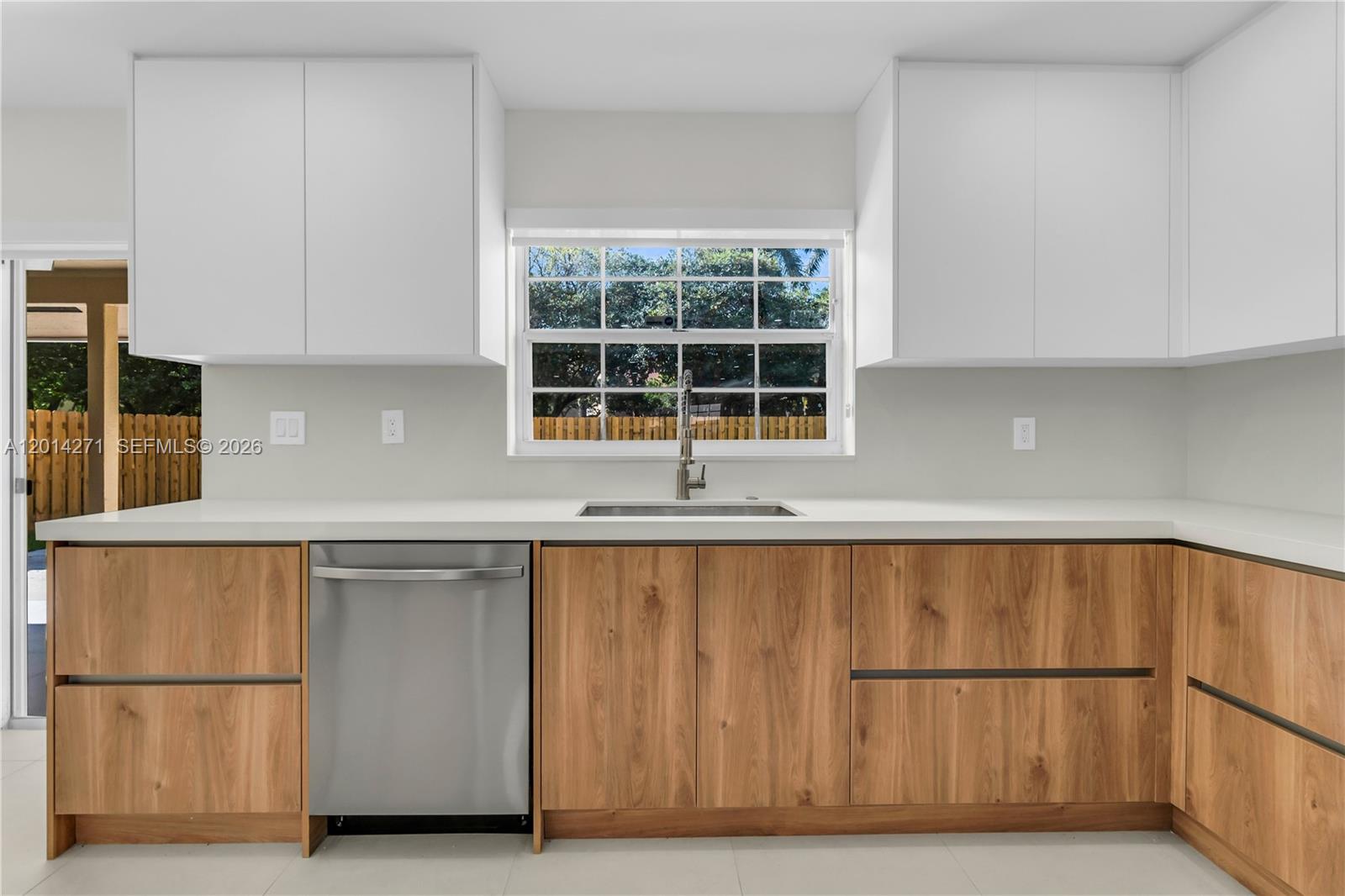15174 Southwest 111th Street Miami, FL 33196 - Photo 16 of 64