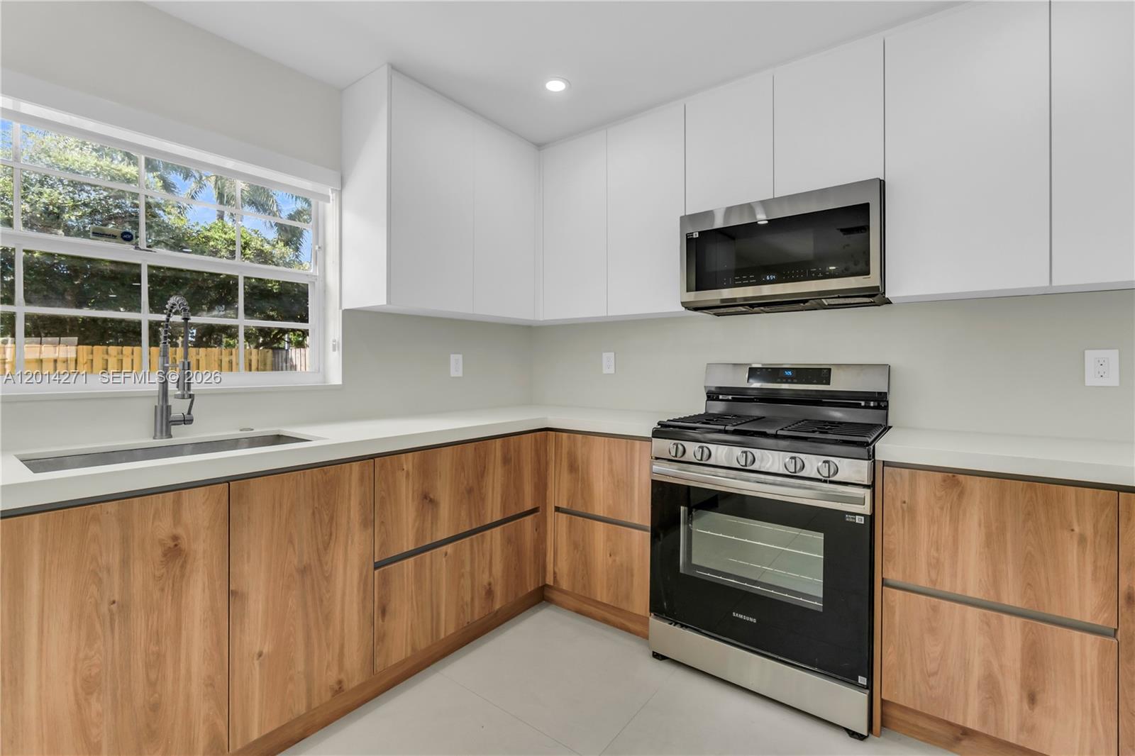 15174 Southwest 111th Street Miami, FL 33196 - Photo 8 of 64