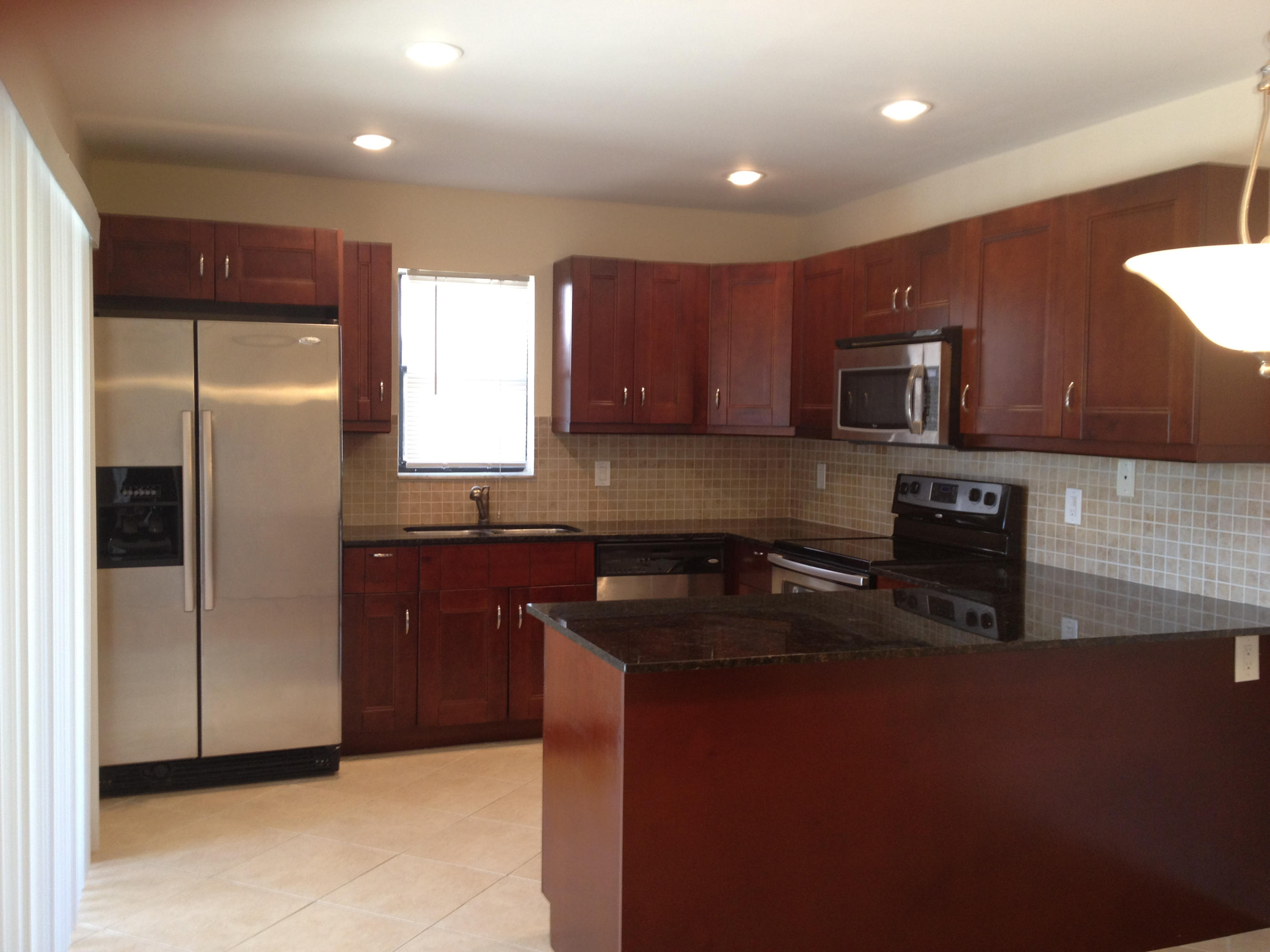 7669 Courtyard Run West Boca Raton, FL 33433 - Photo 11 of 15 7669 Kitchen