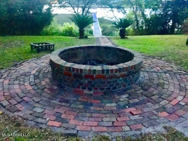 $2,500 | 1010 Legion Lane, Ocean Springs, MS 39564